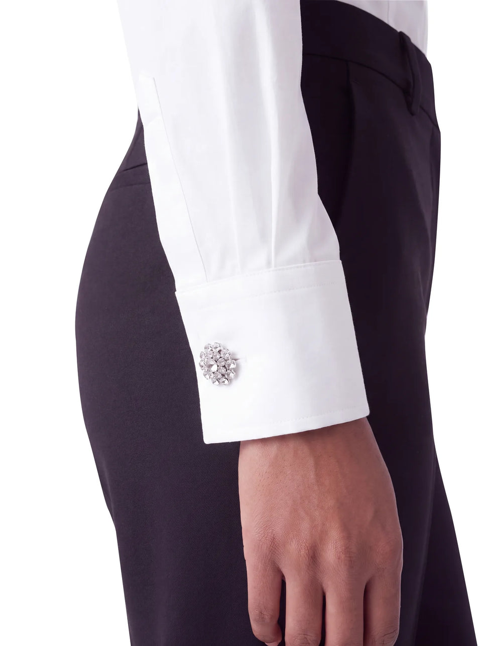 Camicia con bottoni gioiello bianca, dettaglio polso