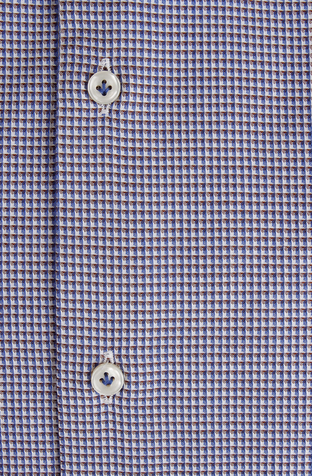 Camicia in cotone microstampato. Collo semi-aperto. Vestibilità slim