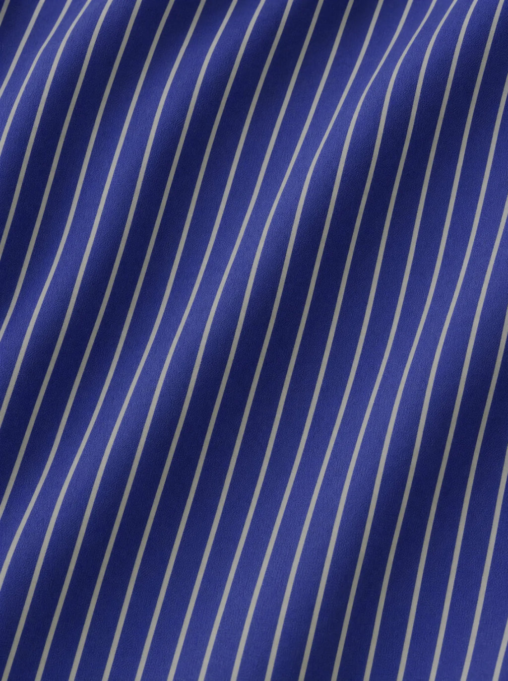 Camicia Ginevra a righine blu e bianche, dettaglio tessuto