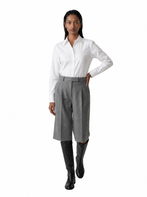 Camicia donna bianca, indossata, vista frontale
