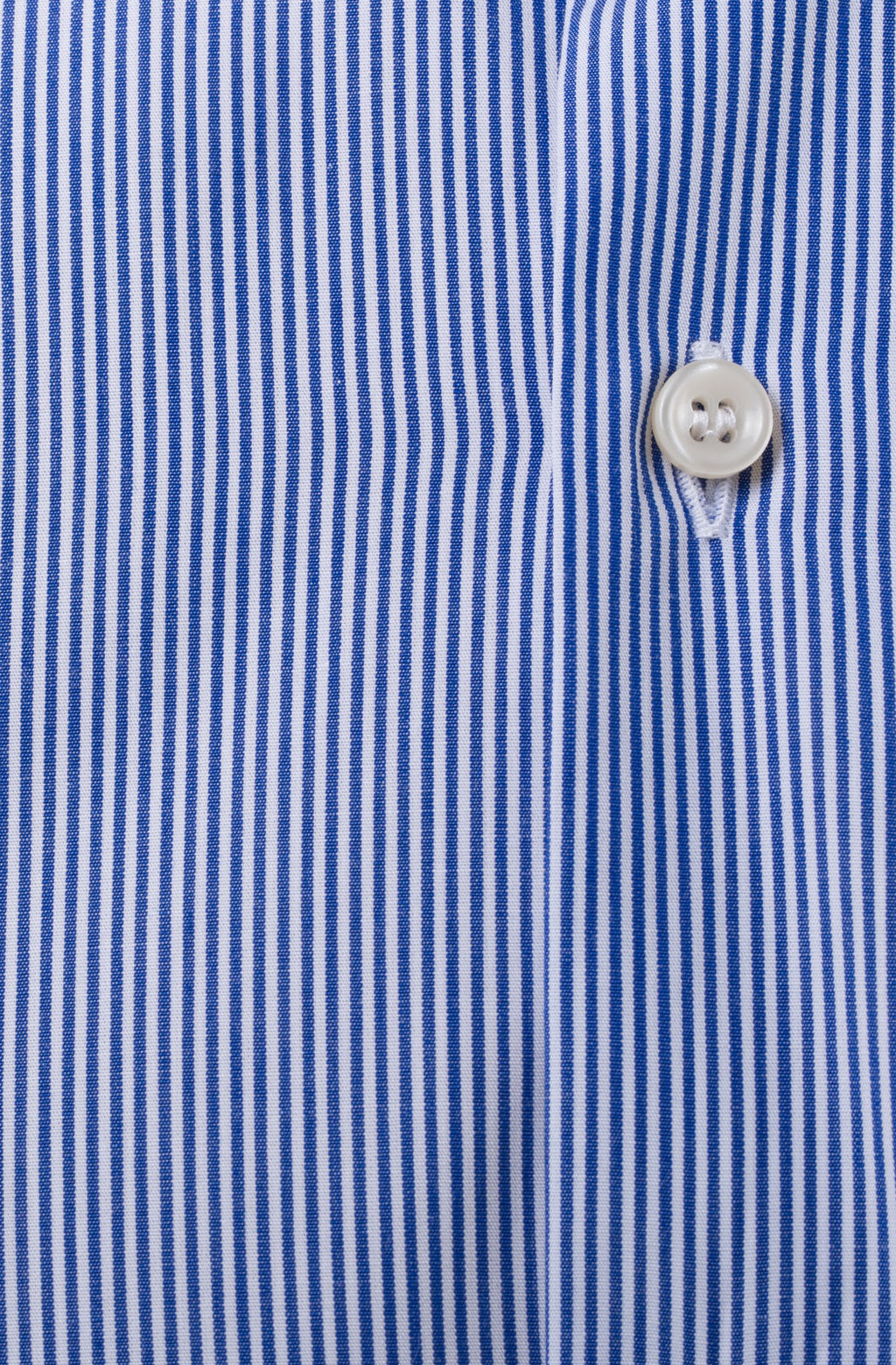 Striped Ingram shirt with a semi-French collar, classic fit.